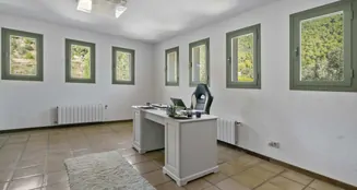 von_poll_real_estate_property_ES253745634_image_12