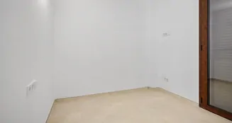 von_poll_real_estate_property_ES253745663_image_8