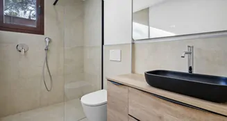 von_poll_real_estate_property_ES253745663_image_6