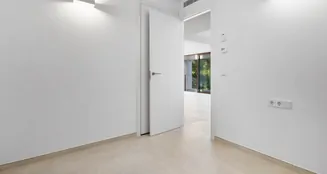 von_poll_real_estate_property_ES253745663_image_7