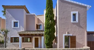 von_poll_real_estate_property_ES253745674_image_1