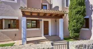 von_poll_real_estate_property_ES253745674_image_2