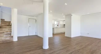 von_poll_real_estate_property_ES253745674_image_6