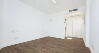 von_poll_real_estate_property_ES253745674_image_43