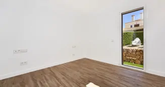 von_poll_real_estate_property_ES253745674_image_36