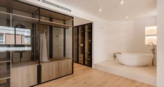 von_poll_real_estate_property_ES253745684_image_41