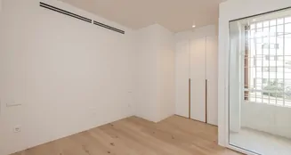 von_poll_real_estate_property_ES253745684_image_43