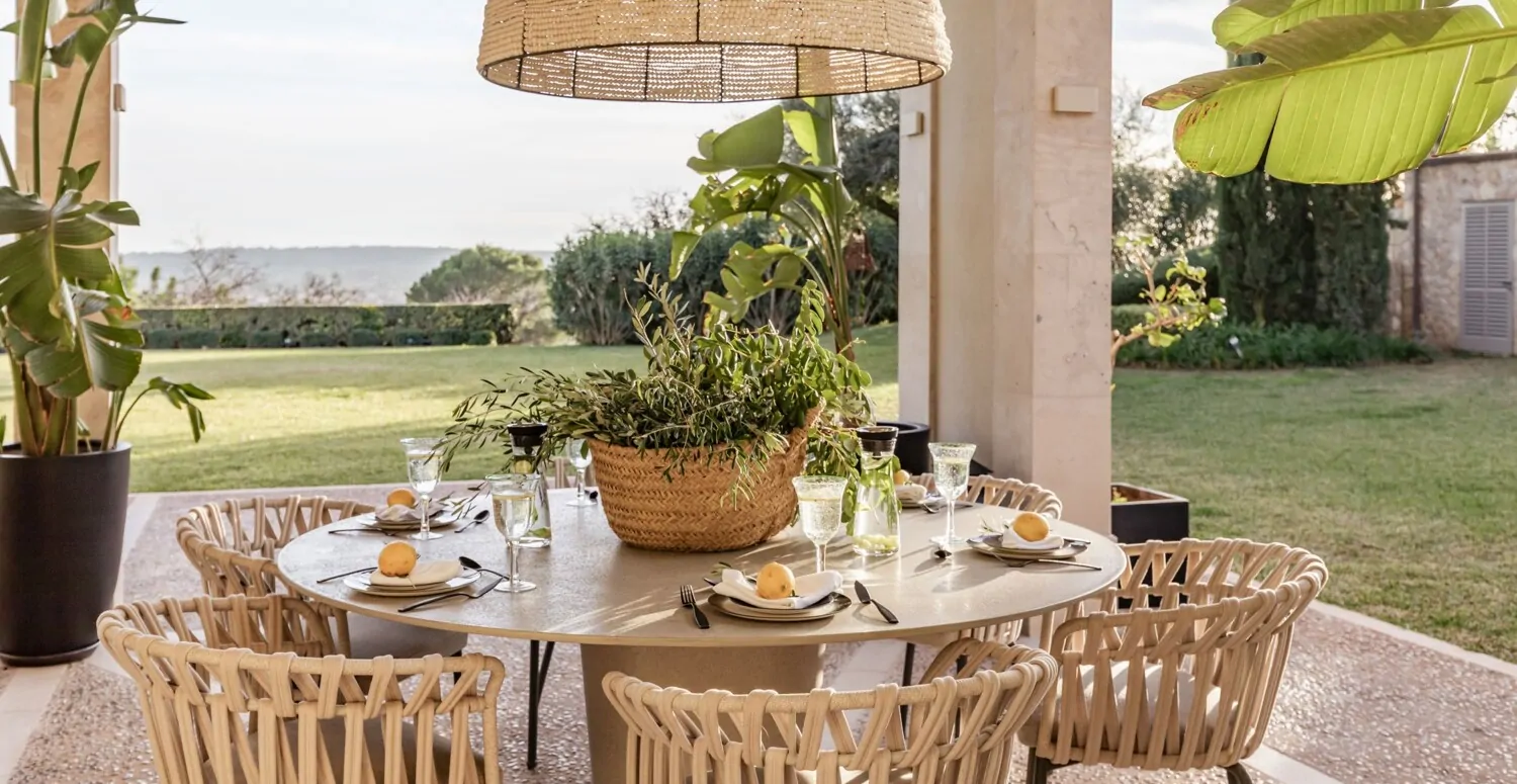 Dining table on the terrace
