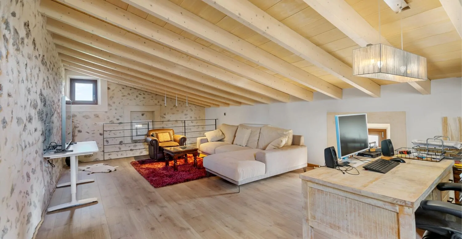 Wohnzimmer im Dachgeschoss