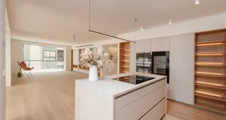 von_poll_real_estate_property_ES253745684_image_0