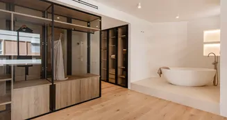 von_poll_real_estate_property_ES253745684_image_5