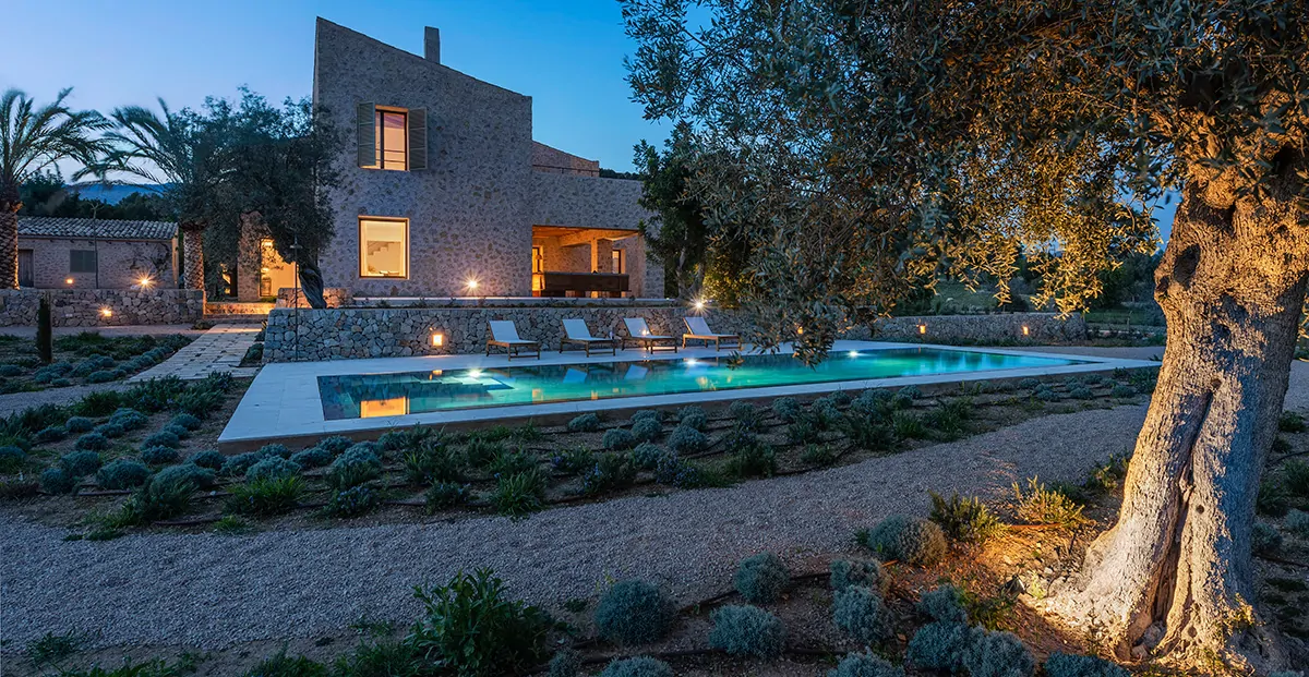 Spektakuläre-Finca-mit-großem-Pool-in-Selva-27