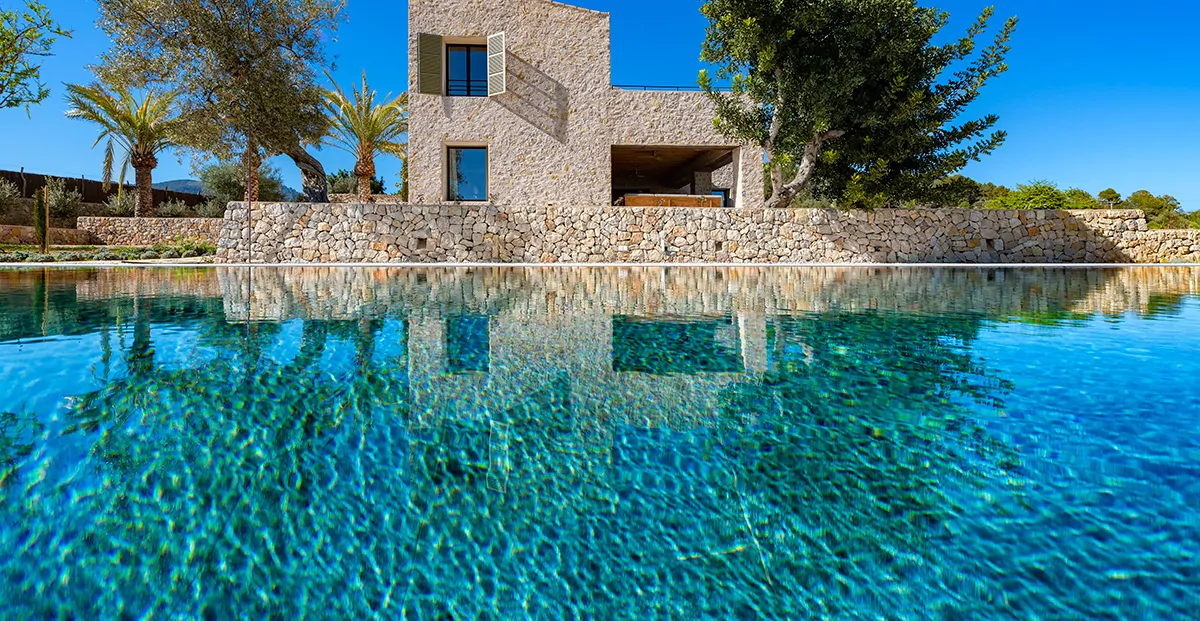 Spektakuläre-Finca-mit-großem-Pool-in-Selva-8