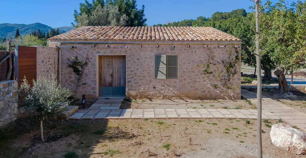 Spektakuläre-Finca-mit-großem-Pool-in-Selva-3