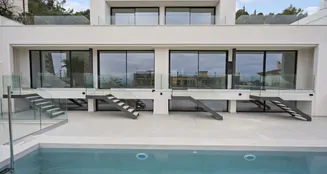 von_poll_real_estate_property_ES263745757_02_image_0