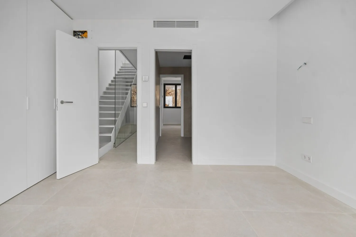 Vista hacia la escalera