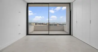 von_poll_real_estate_property_ES263745757_03_image_50