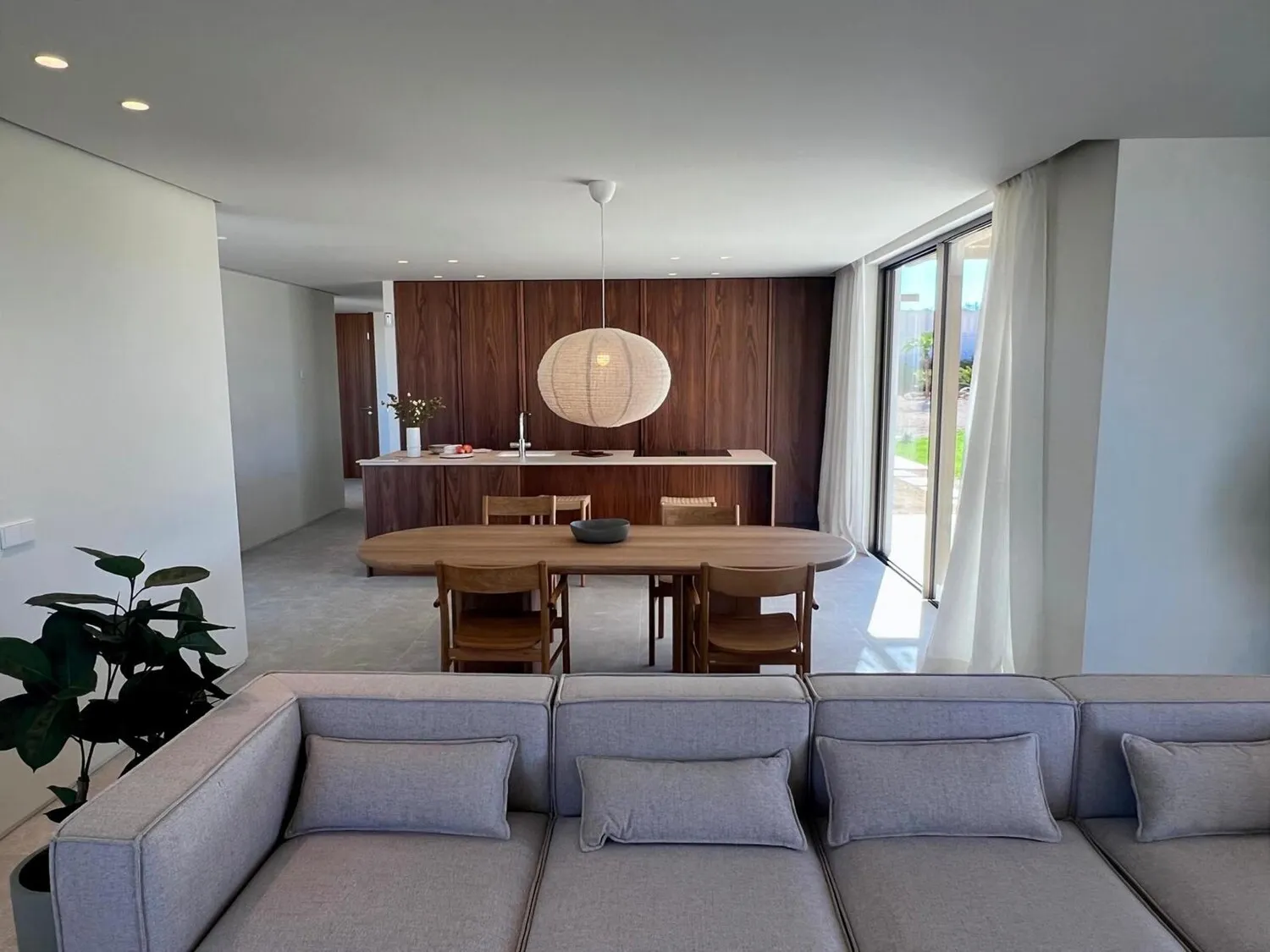 Salón y cocina integrada