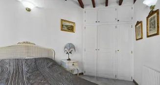 von_poll_real_estate_property_ES253745693_image_77