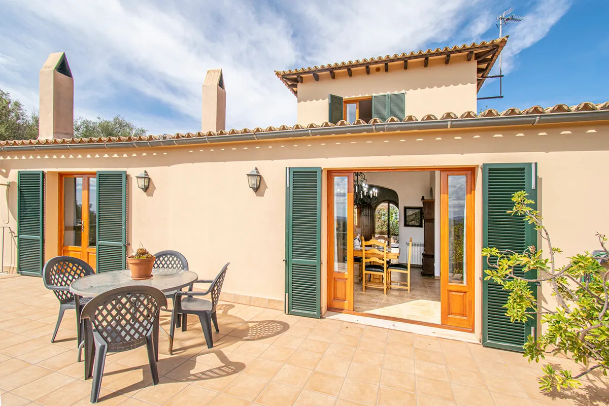 Landhaus-Aussicht-Tramuntana-Pool-Bunyola