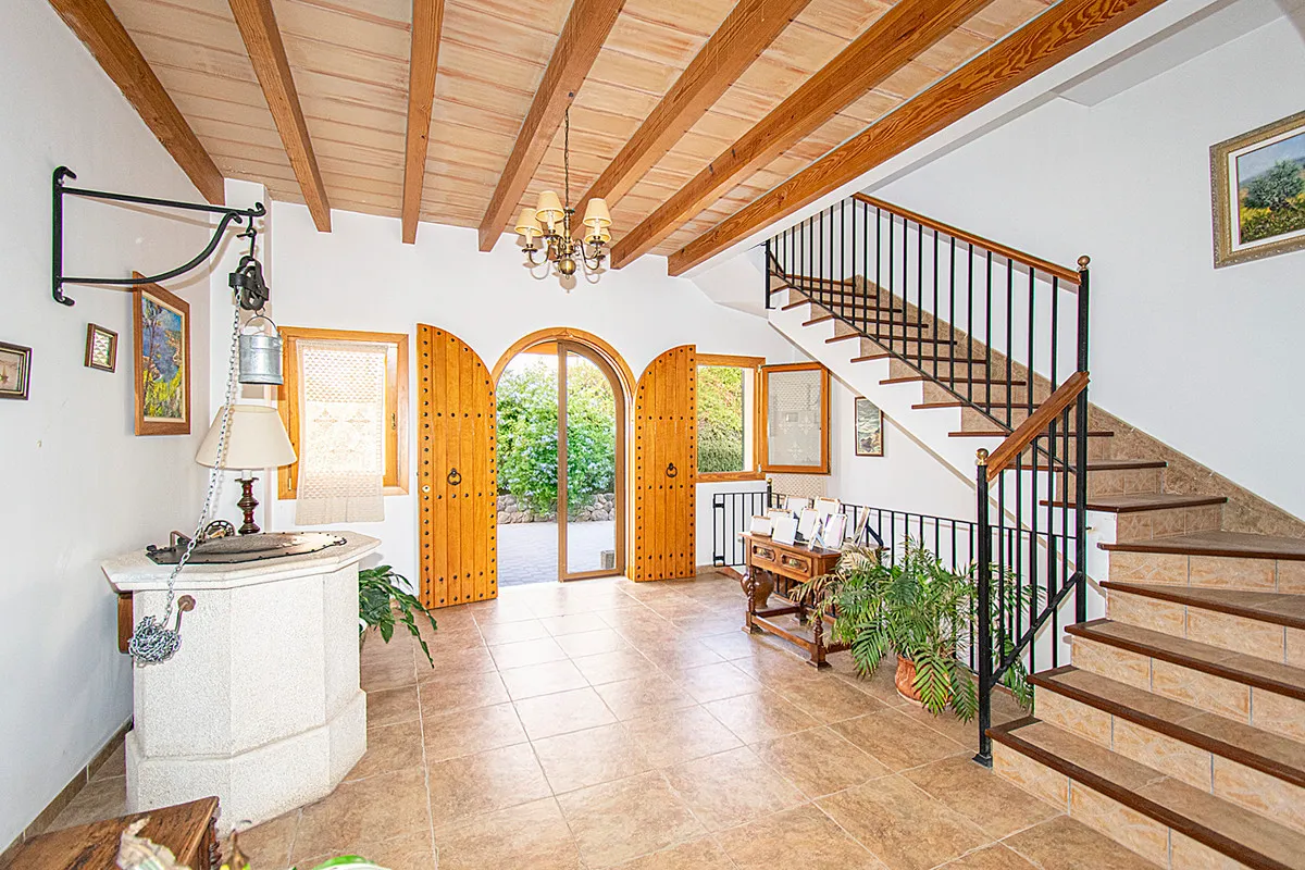 Landhaus-Aussicht-Tramuntana-Pool-Bunyola