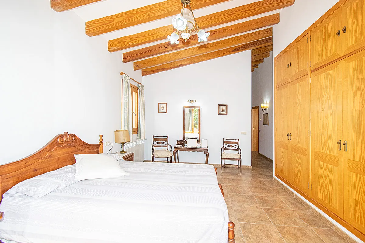 Landhaus-Aussicht-Tramuntana-Pool-Bunyola