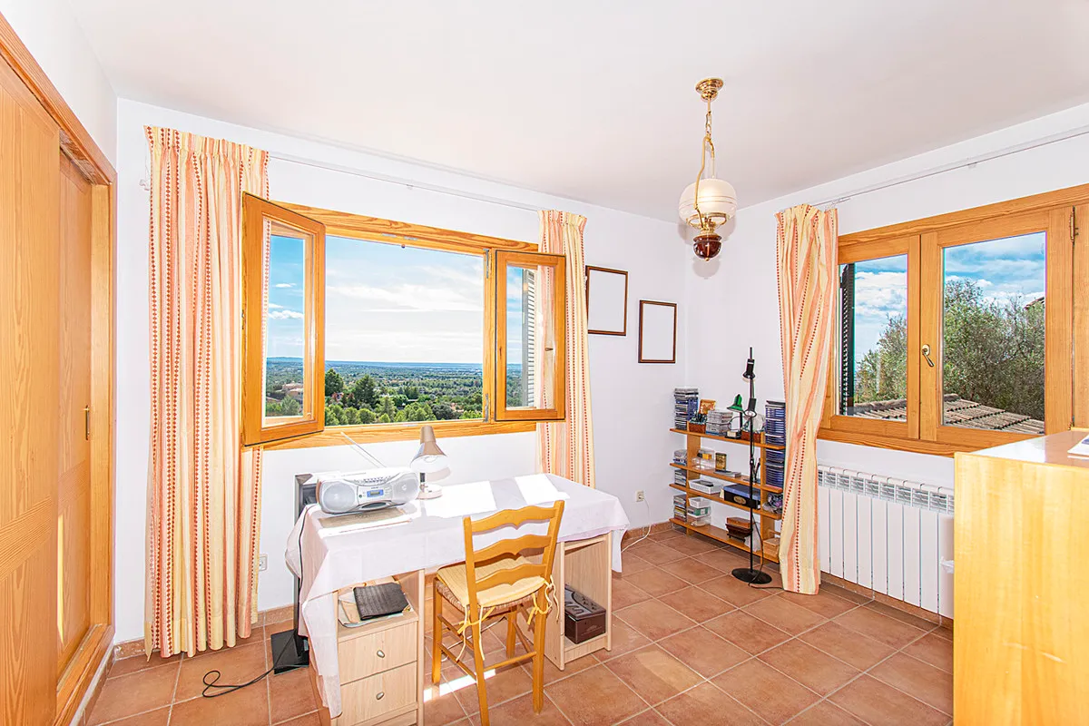 Landhaus-Aussicht-Tramuntana-Pool-Bunyola