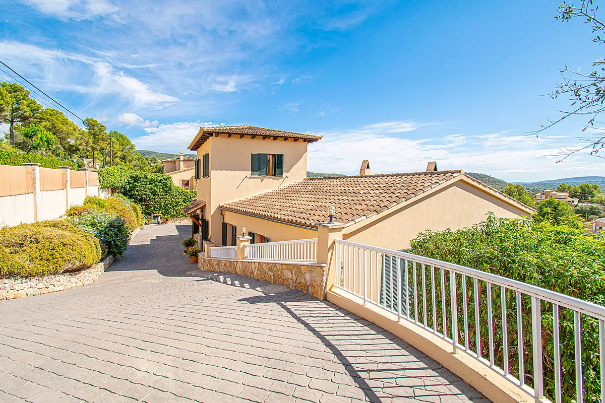 Landhaus-Aussicht-Tramuntana-Pool-Bunyola