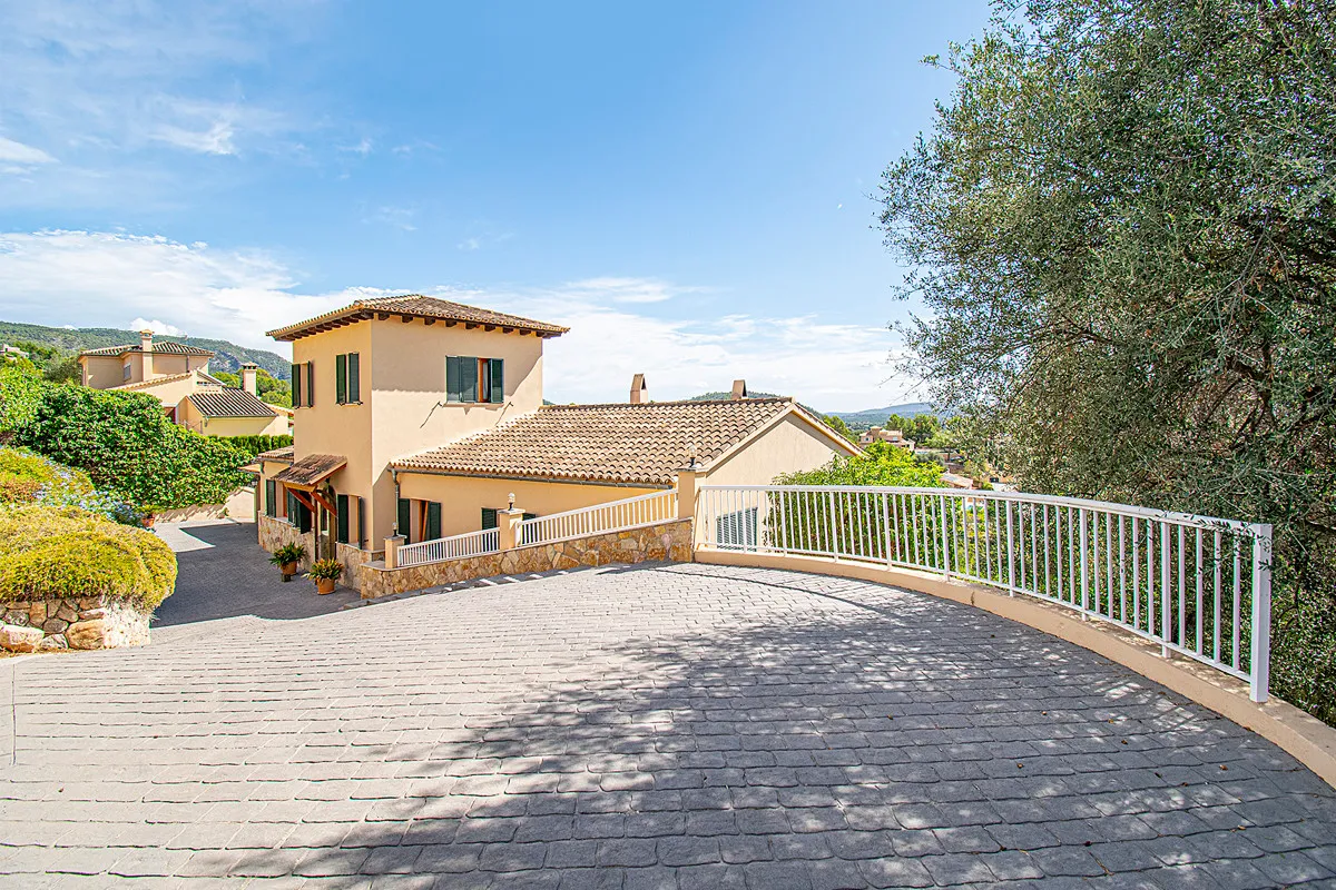 Landhaus-Aussicht-Tramuntana-Pool-Bunyola