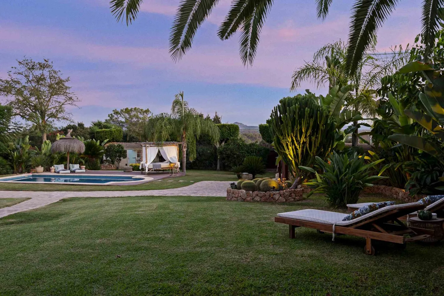 Piscina al atardecer
