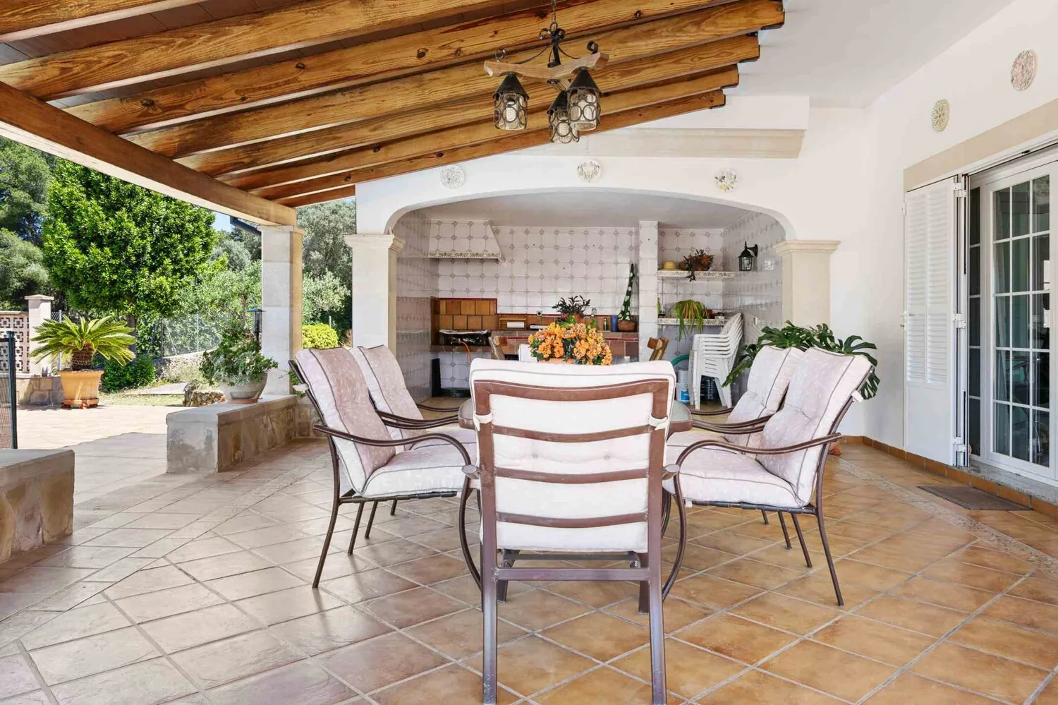 Überdachte Terrasse