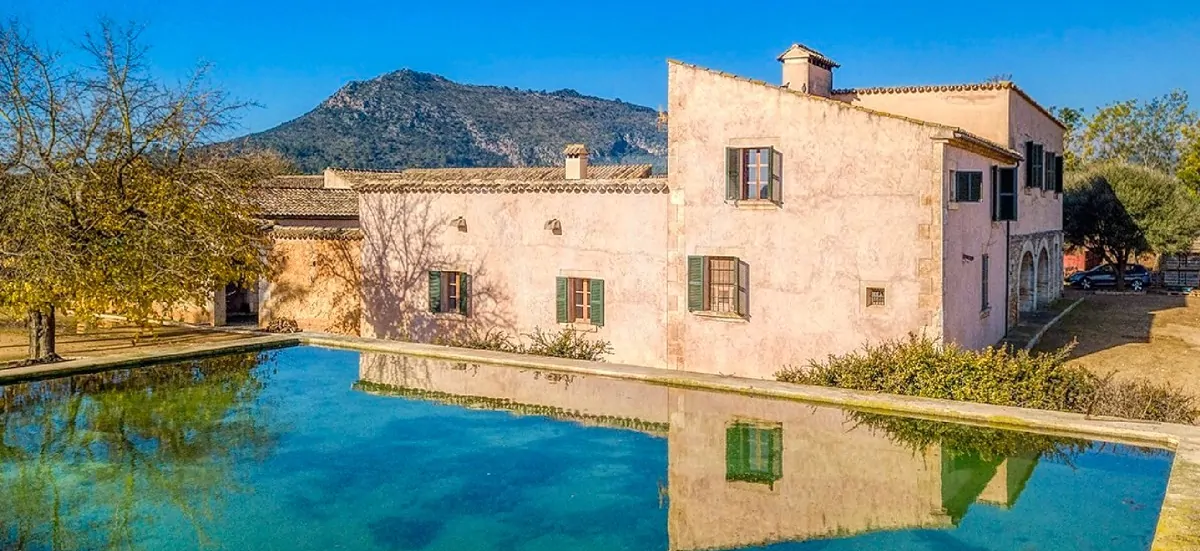 Große-rustikale-Finca-bei-Llubí