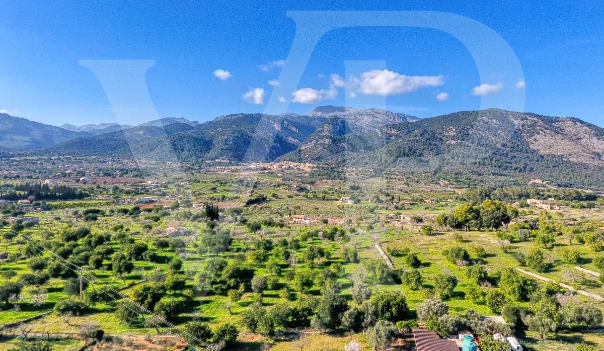 Moderne Finca mit Vermietlizenz, Pool und traumhaftem Panoramablick in Moscari, Selva, Mallorca