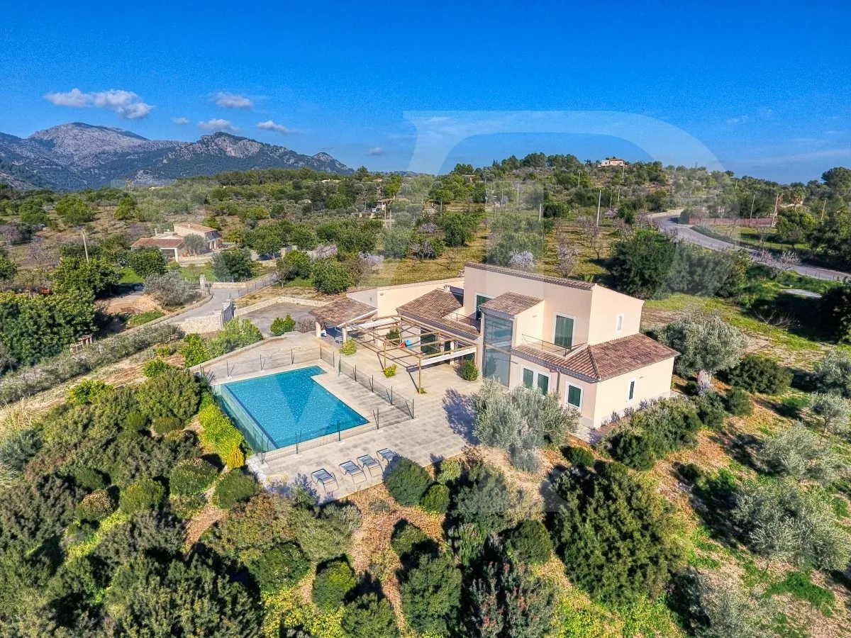 Modern finca with rental licence, pool and fantastic views in Moscari, Selva, Malllorca