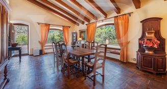 von_poll_real_estate_property_ES212899_image_11