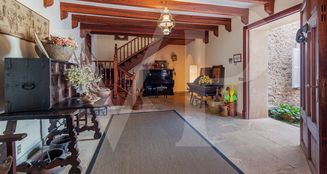 von_poll_real_estate_property_ES212899_image_3