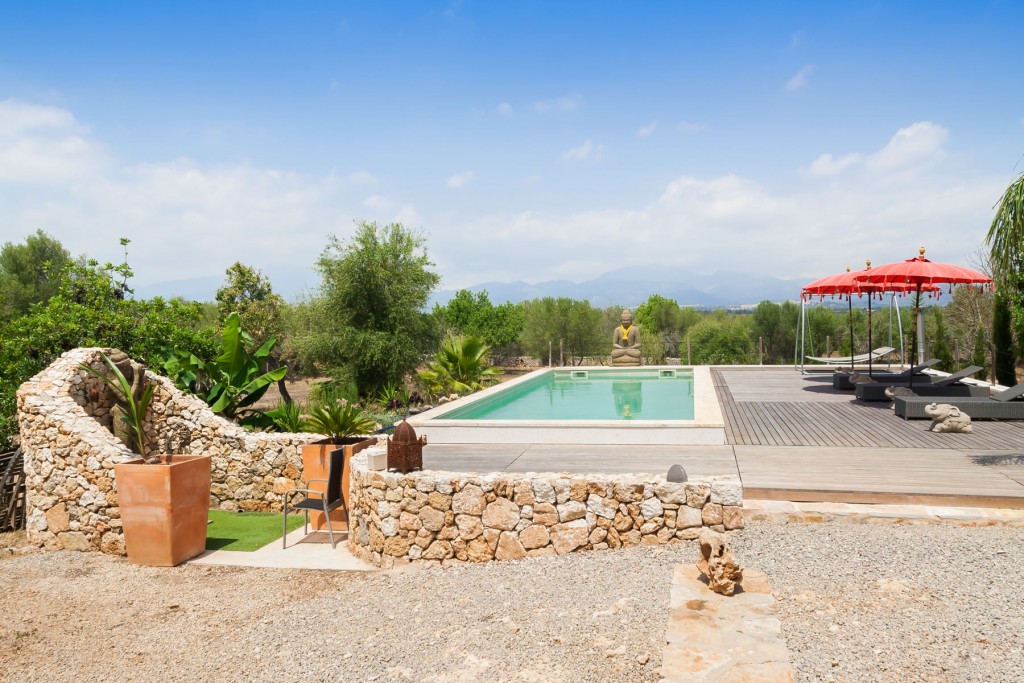 Finca-Rustika-mit-Pool-in-Lubí