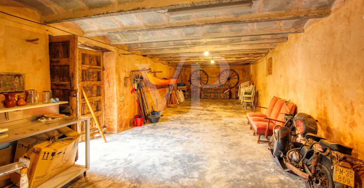 Zu renovierendes Haus aus dem 17. Jahrhundert und großes Baugrundstück im Osten von Palma de Mallorca