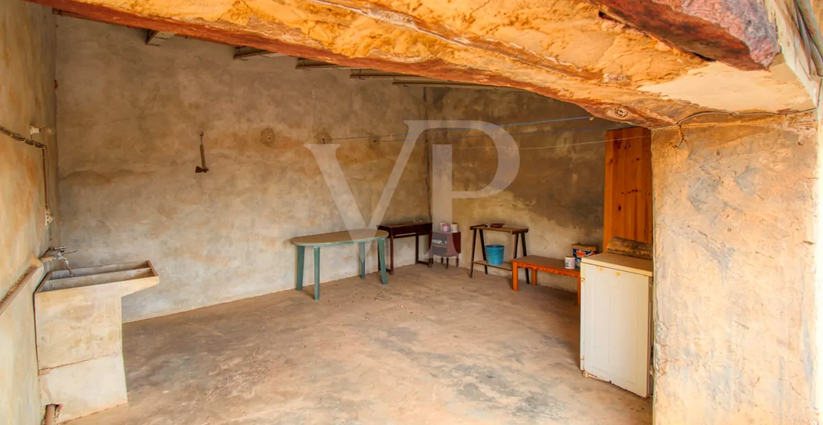 Zu renovierendes Haus aus dem 17. Jahrhundert und großes Baugrundstück im Osten von Palma de Mallorca