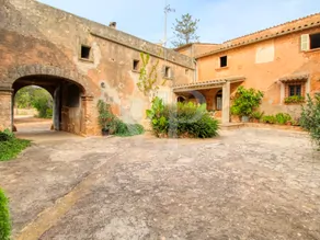 Casa del siglo XVII para reformar más gran parcela  para construir en el este de Palma de Mallorca