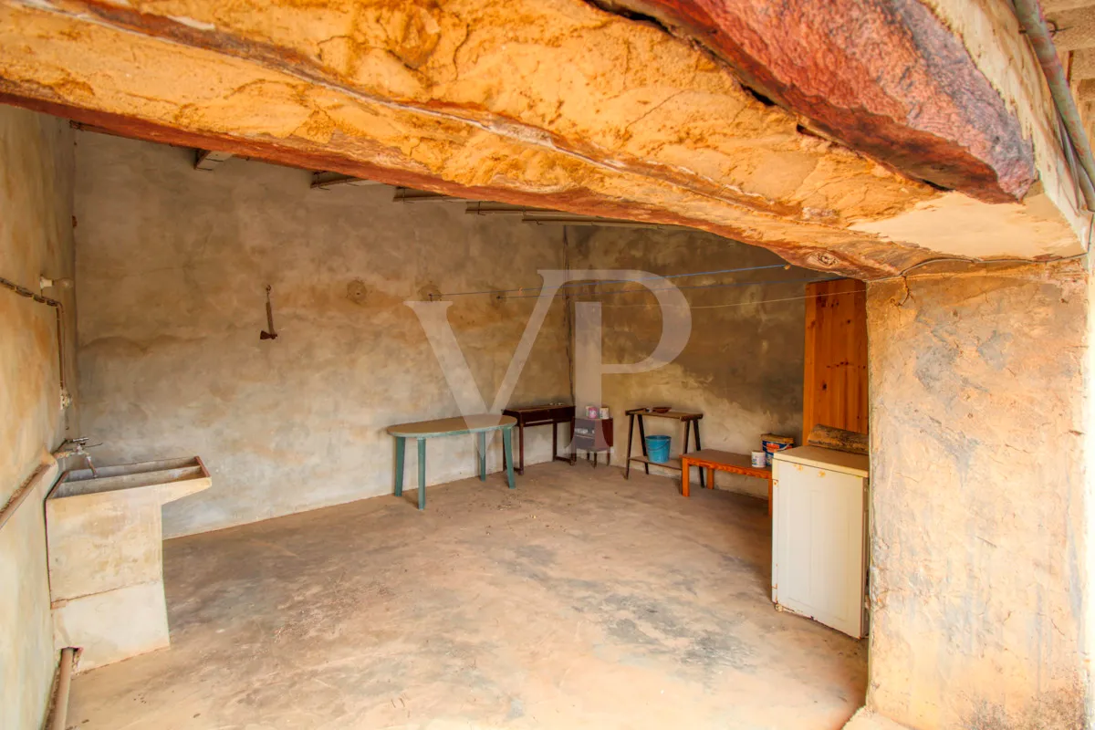 Casa del siglo XVII para reformar más gran parcela  para construir en el este de Palma de Mallorca
