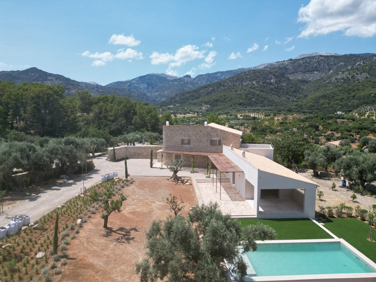 Selva-Landschaft-Panoramablick-Finca-Mallorca-Pool-Oliven (9)