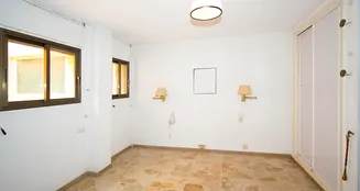 von_poll_real_estate_property_ES223743957_image_14