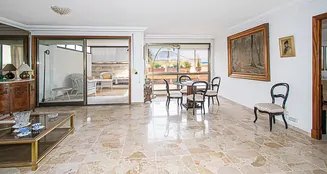 von_poll_real_estate_property_ES223743957_image_9