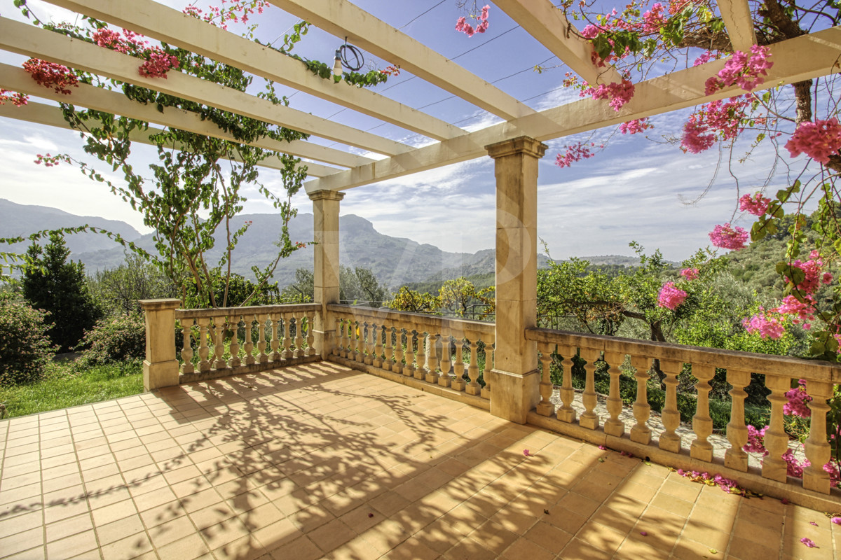 Spektakuläre-Finca-von-fast-8-Hektar-mit-renoviertem-Haus-aus-dem-19.-Jahrhundert-in-Soller