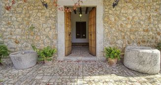 von_poll_real_estate_property_ES223743973_image_1