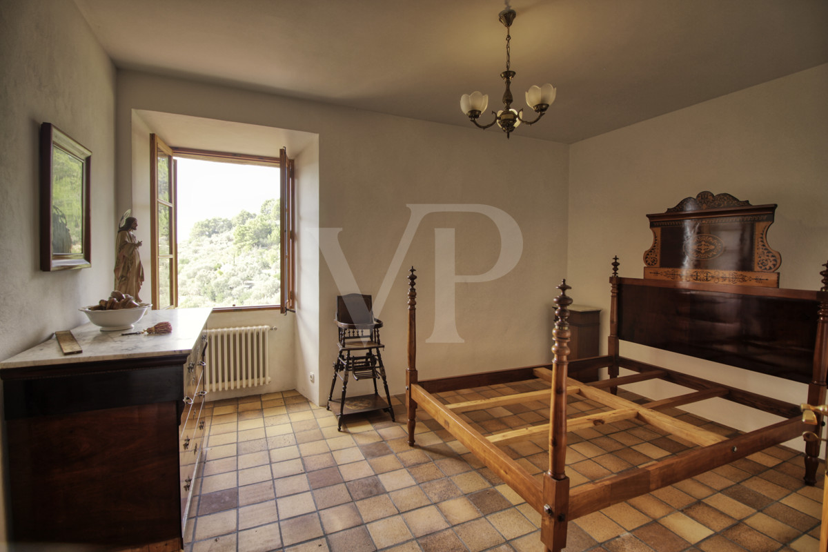 Spektakuläre-Finca-von-fast-8-Hektar-mit-renoviertem-Haus-aus-dem-19.-Jahrhundert-in-Soller