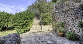 von_poll_real_estate_property_ES223743973_image_20