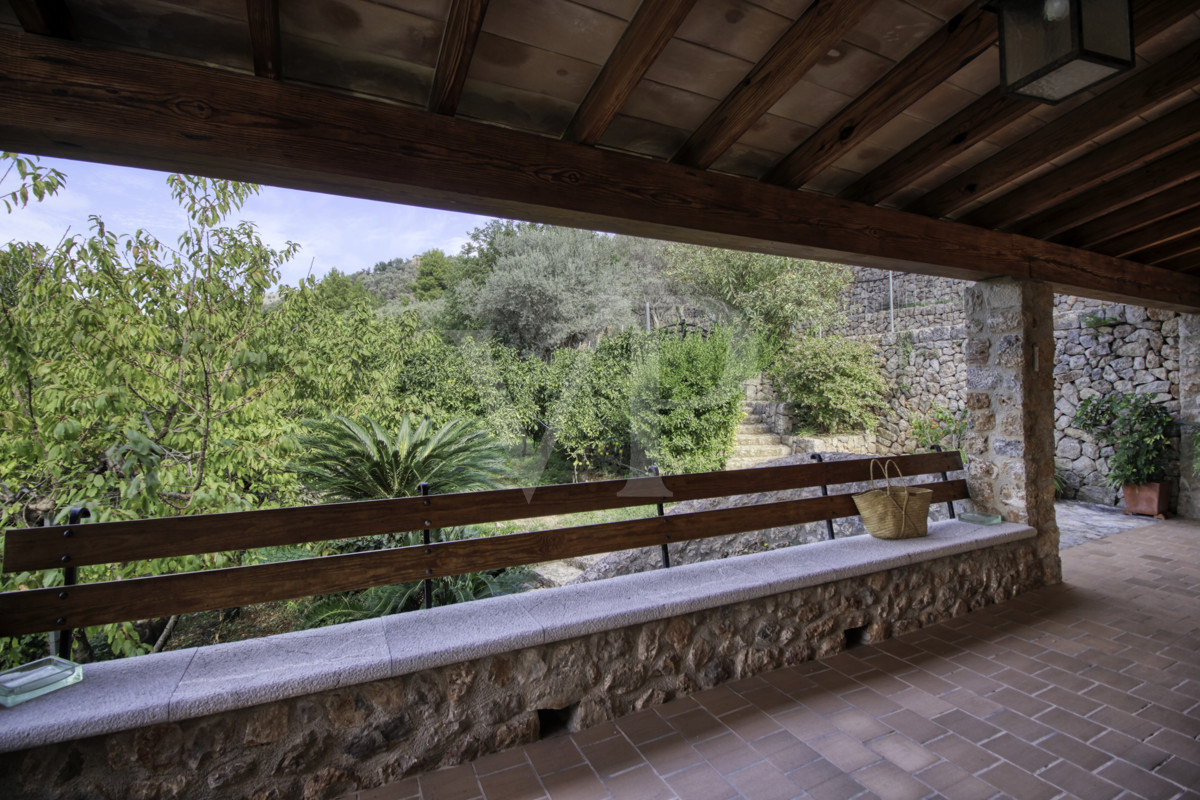 Spectacular-finca-of-almost-8-hectares-with-renovated-18th-century-house-in-Soller