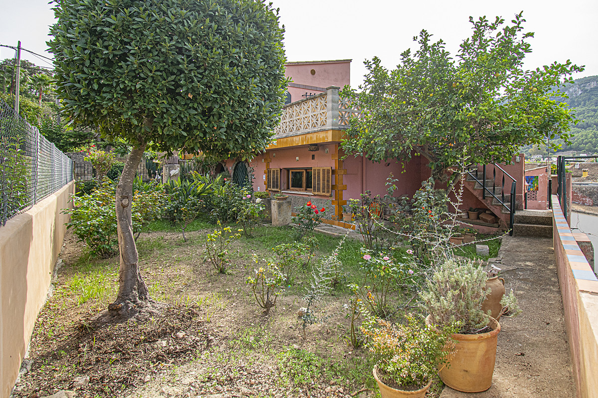 Casa independiente con vistas al pueblo de Esporles (2)